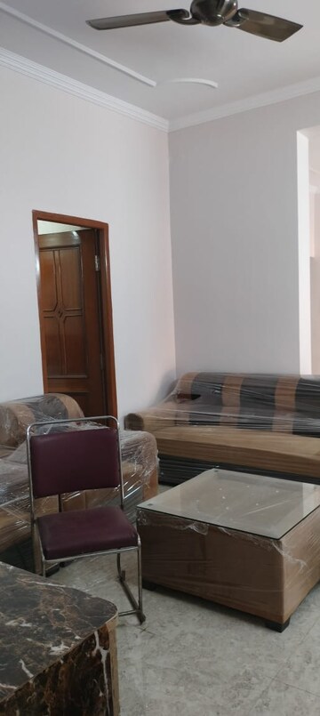 Living Room in 2 BHK Apartment at Sector 15 – for Rent
