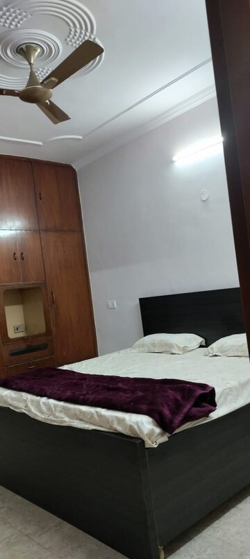 Bedroom in 2 BHK Apartment at Sector 15 – for Rent