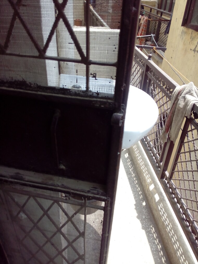 Balcony, sarita vihar 1 Bedroom 450 Sq.Ft. Apartment In Sarita Vihar Delhi 9196988