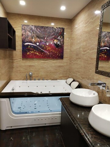 Furnished Amenities in 4 BHK Apartment at Oberoi Sky Gardens, Andheri West – for Rent