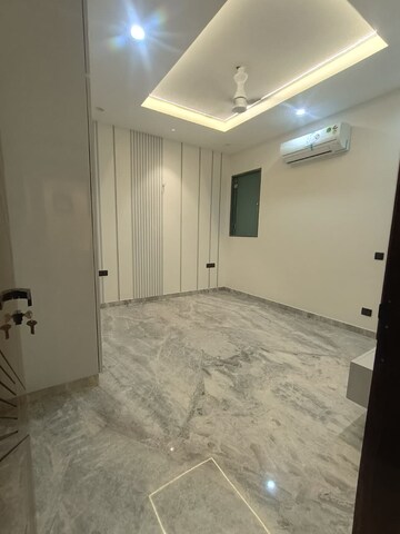 4 BHK Builder Floor For Sale in Model Town Phase 2