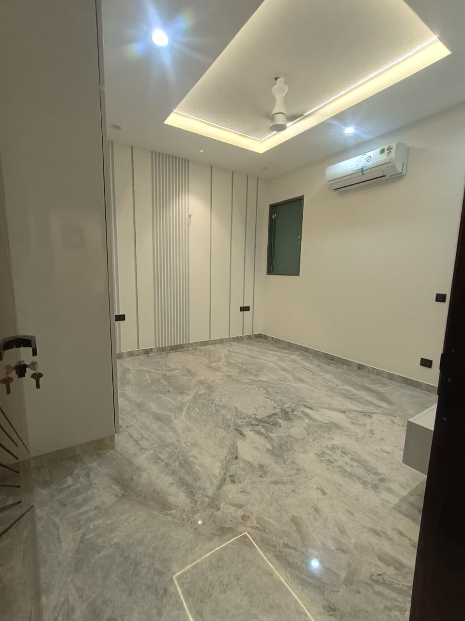 4 BHK + Pooja Room Builder Floor For Sale in Model Town Phase 2