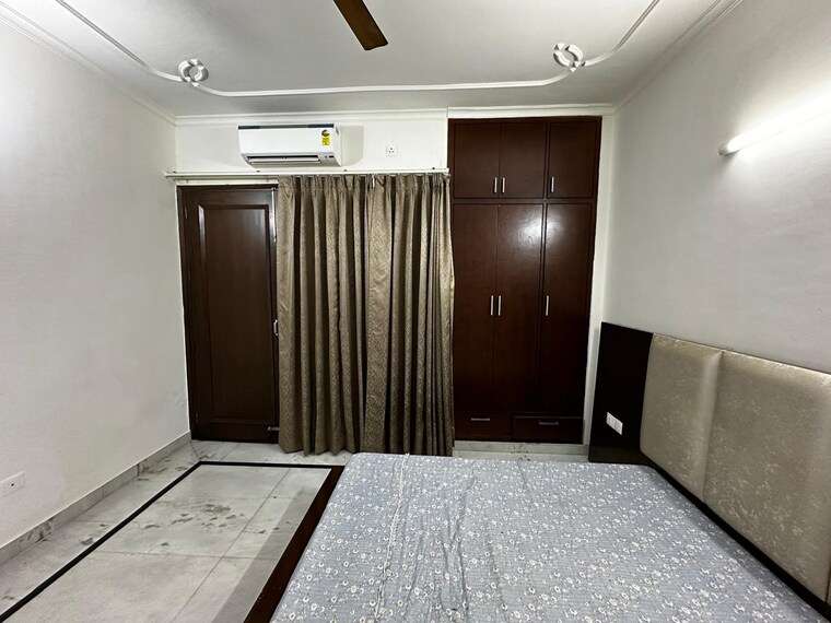 Bedroom, sector 15 3 Bedroom 16000 Sq.Ft. Builder Floor In Sector 15 Gurgaon 9197004