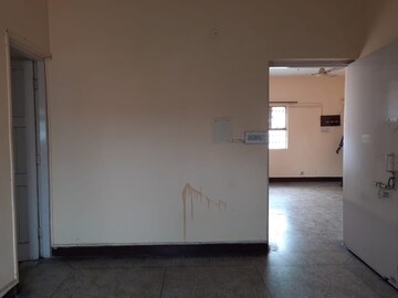 Room in 2 BHK Apartment at Sarita Vihar – for Rent