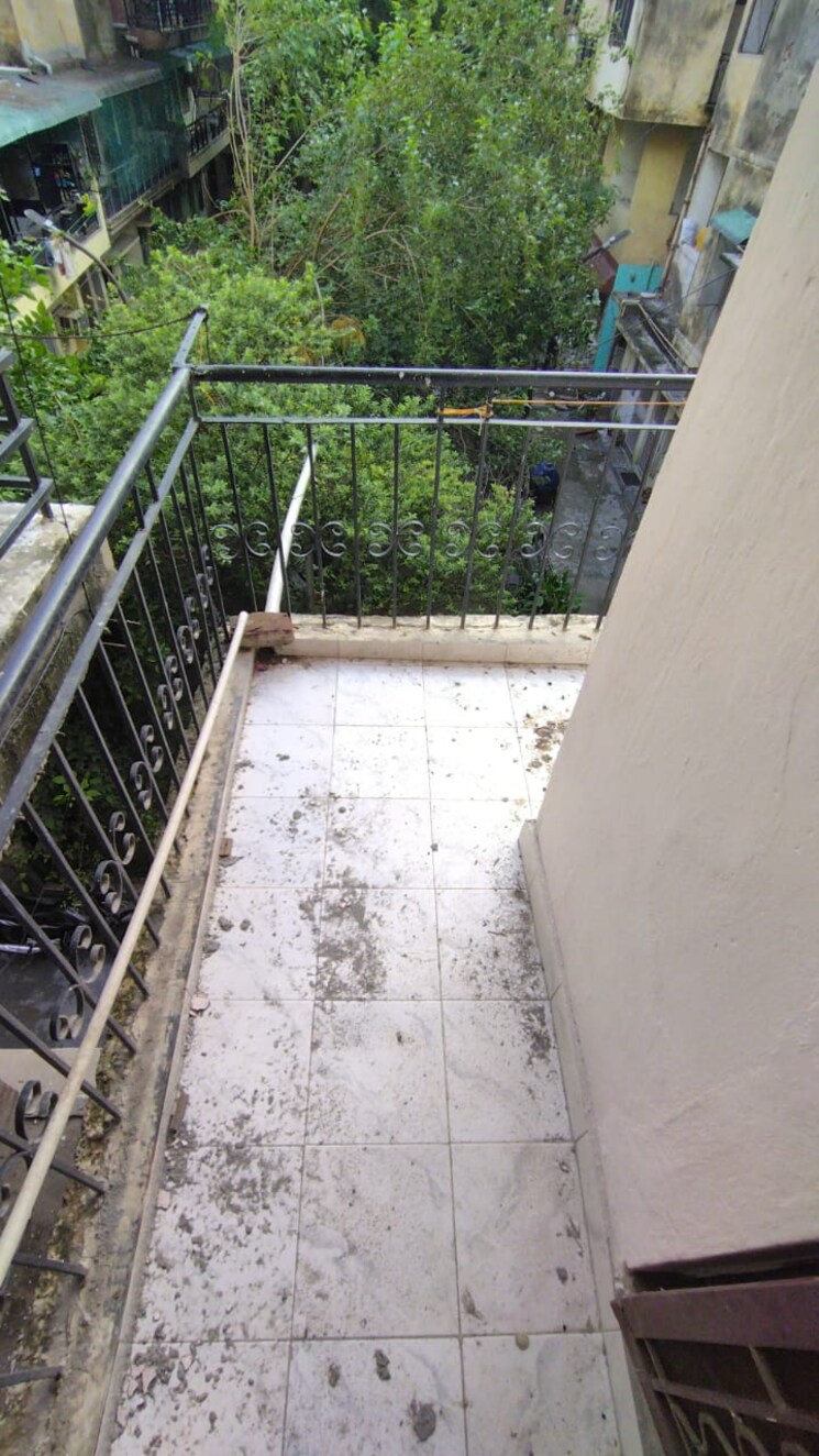 Balcony, jasola vihar 2 Bedroom 700 Sq.Ft. Apartment In Jasola Vihar Delhi 9197025