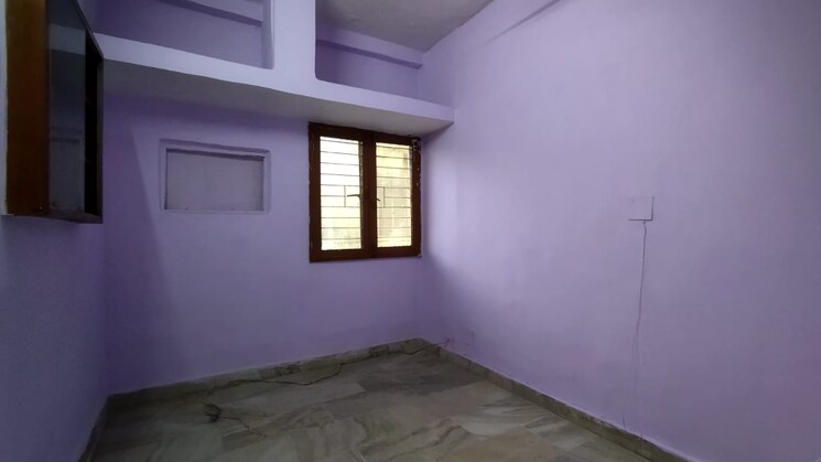 Room, jasola vihar 2 Bedroom 700 Sq.Ft. Apartment In Jasola Vihar Delhi 9197025
