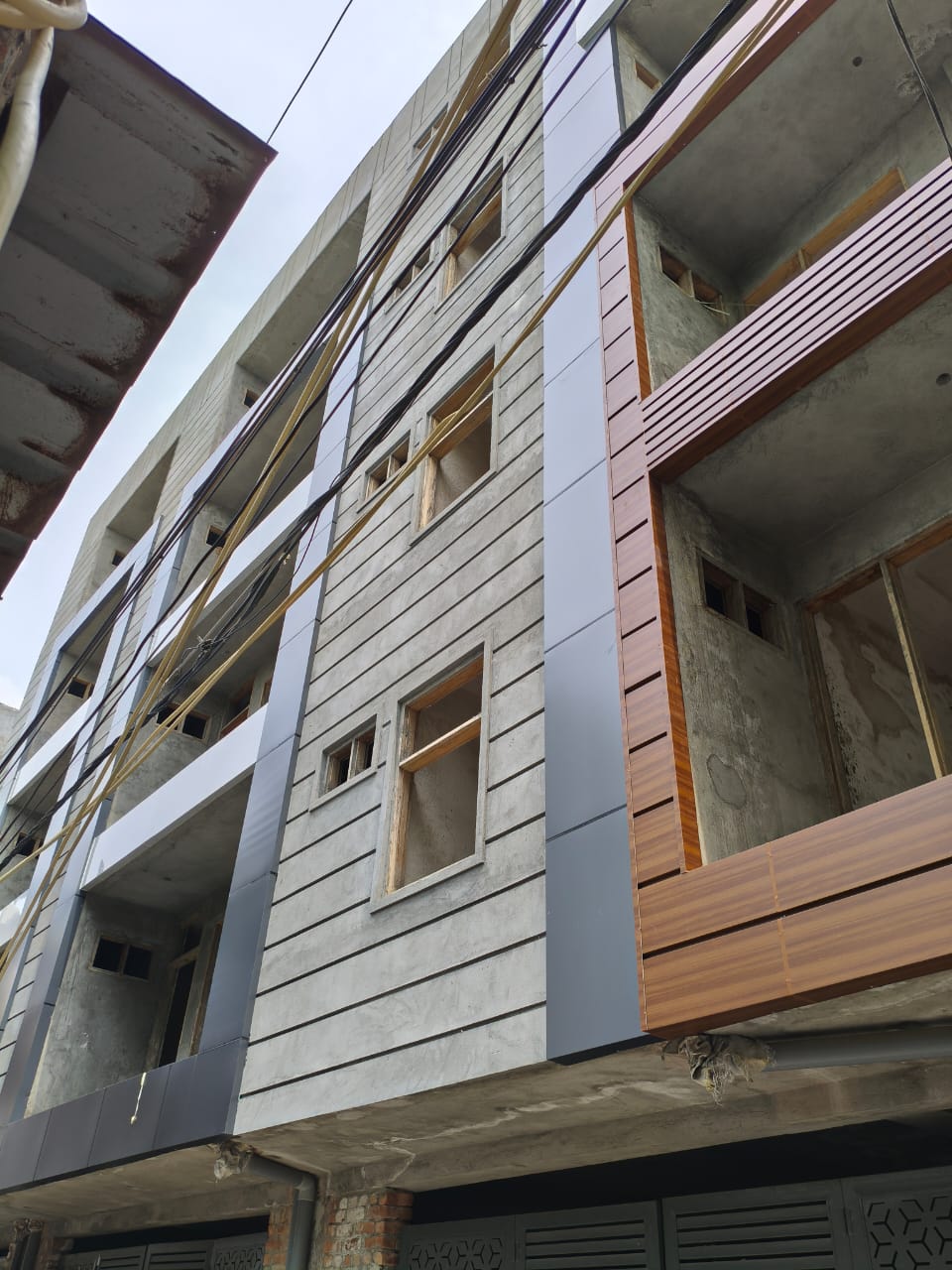 3 BHK + Pooja Room,Study Room Builder Floor For Sale in Ultra Luxury Apartment 