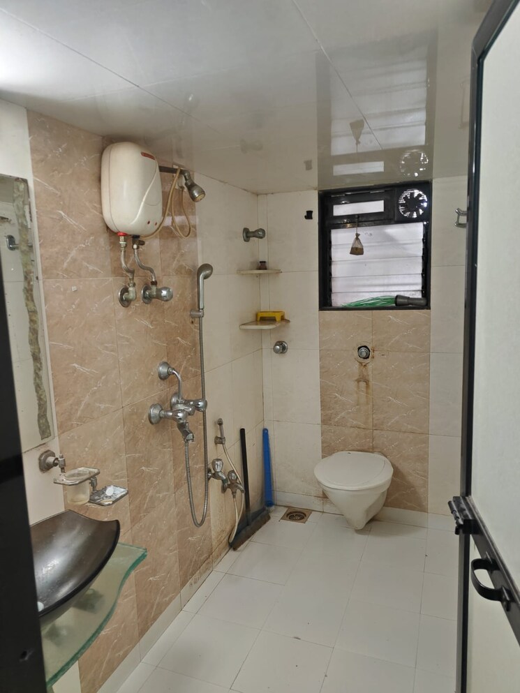 Bathroom, amiraj-chs-dahisar-east 2 Bedroom 650 Sq.Ft. Apartment In Dahisar East Mumbai 9197057
