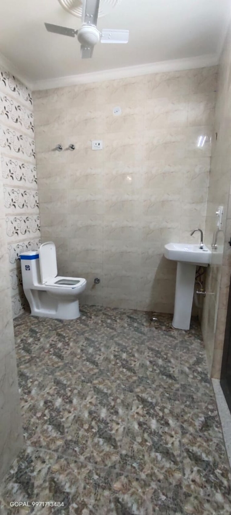 Bathroom, chattarpur 2 Bedroom 700 Sq.Ft. Builder Floor In Chattarpur Delhi 9197060