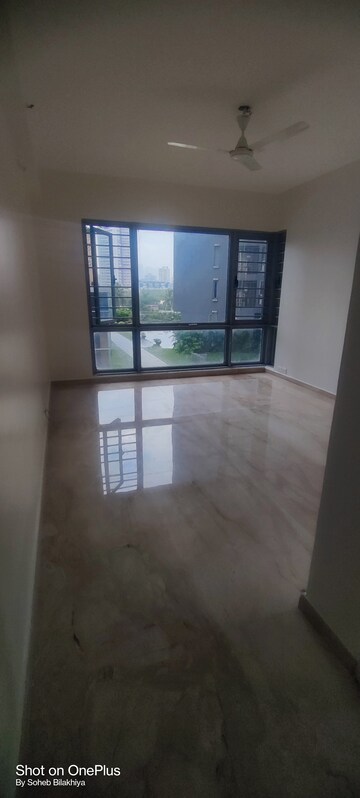 Room in 3 BHK Apartment at Imperial Heights Goregaon West, Goregaon West – for Rent
