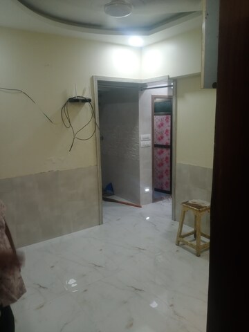 Room in 1 BHK Apartment at Shree Sai Sundar Nagar CHS, Lower Parel – for Rent
