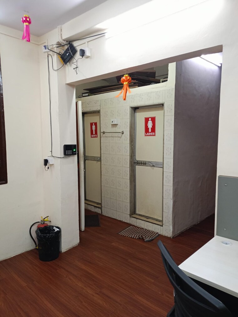 Bathroom, karishma-building Commercial Office Space 250 Sq.Ft. In Dadar East Mumbai 9197144
