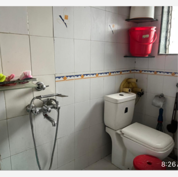 Bathroom in 1.5 BHK Apartment at Shah Complex 2, Sanpada Sector 1 – for Rent