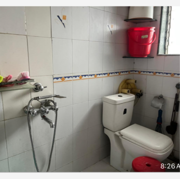 Bathroom in 1.5 BHK Apartment at Shah Complex 2, Sanpada Sector 1 – for Rent