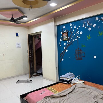 Team Area in 1.5 BHK Apartment at Shah Complex 2, Sanpada Sector 1 – for Rent