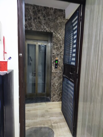 Furnished Amenities in 1 BHK Apartment at Paradise Homz, Sector 45 – for Rent