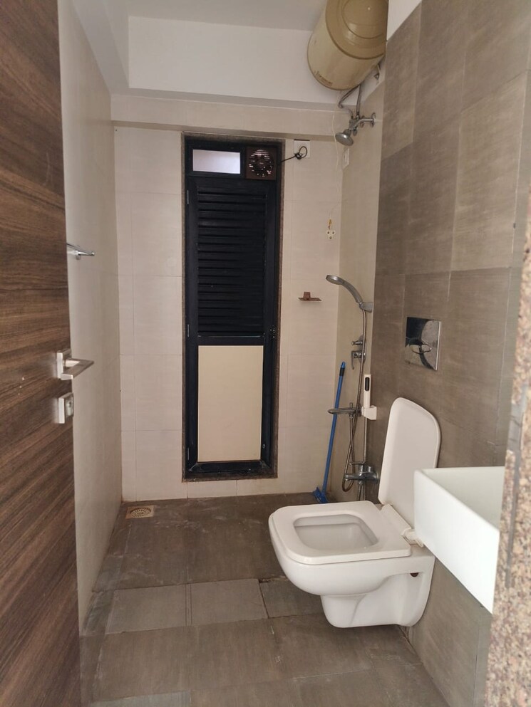 Bathroom, kanakia-rainforest 4 Bedroom 1233 Sq.Ft. Apartment In Andheri East Mumbai 9197198
