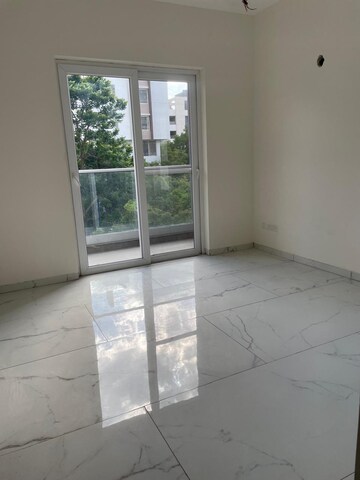 Room in 3 BHK Apartment at Mandarin 33 West Avenue, Baner – for Rent
