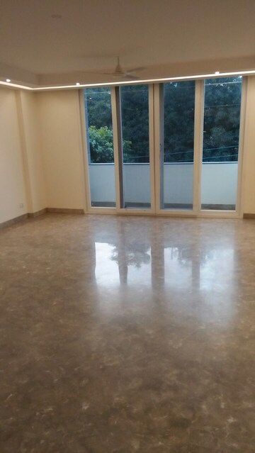 Room in 4 BHK Builder Floor at Boutique Residential Apartments N-136, Panchsheel Park – for Rent