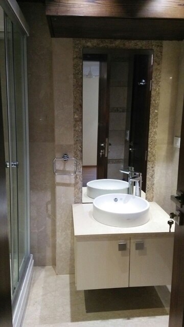 Bathroom in 4 BHK Builder Floor at Boutique Residential Apartments N-136, Panchsheel Park – for Rent