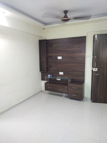 Room in 2 BHK Apartment at Bhagyawan Apartment Bhandup, Bhandup East – for Rent