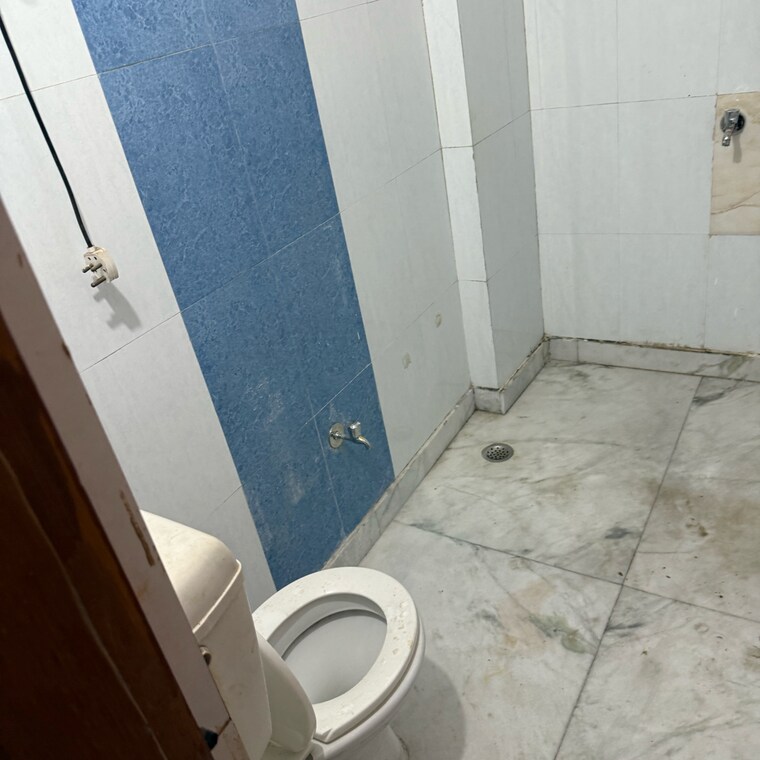 Bathroom, rwa-apartments-sector-70 2 Bedroom 1100 Sq.Ft. Apartment In Sector 70 Noida 9197339