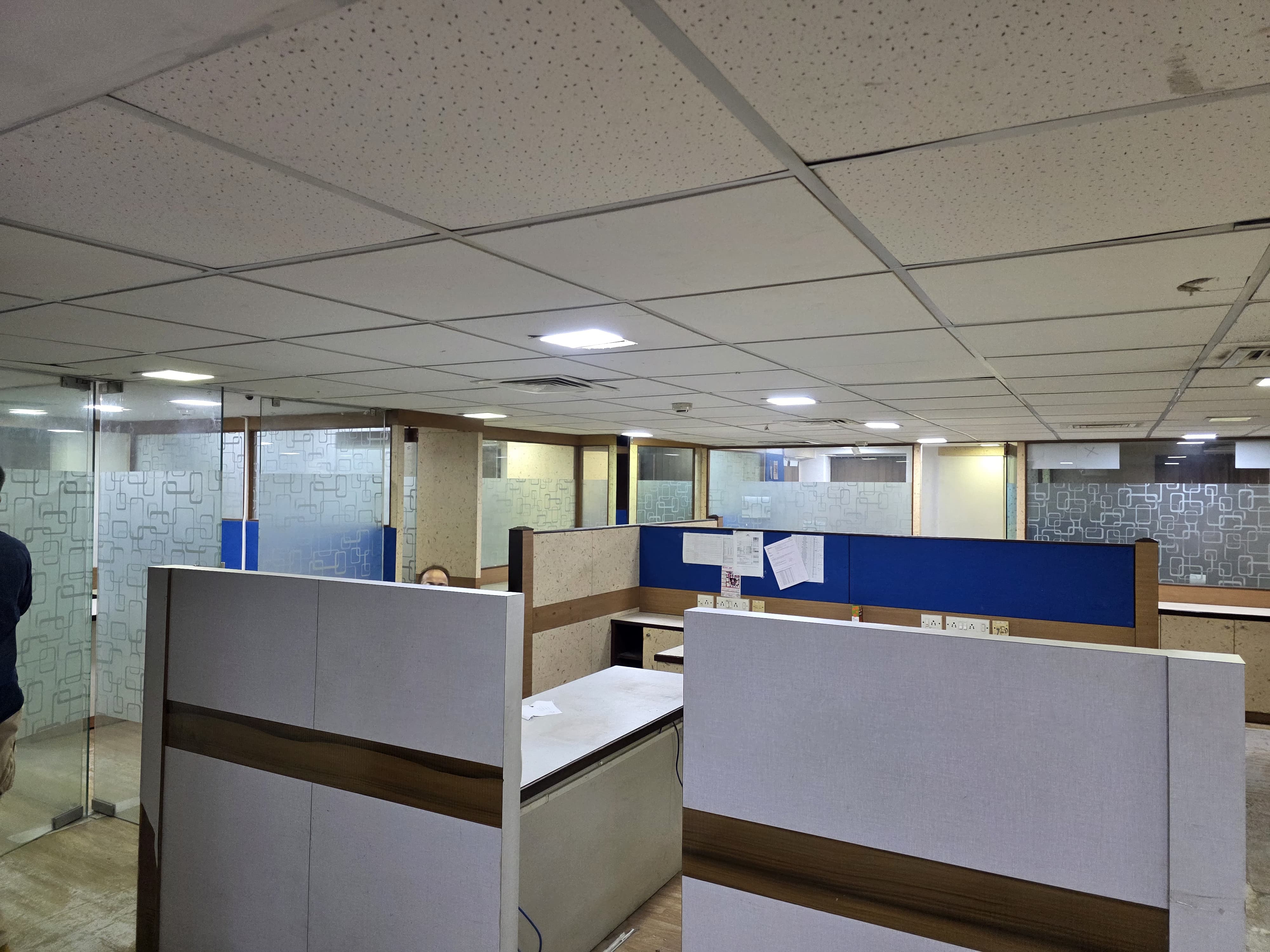 Office Space For Rent in Shakespeare Sarani