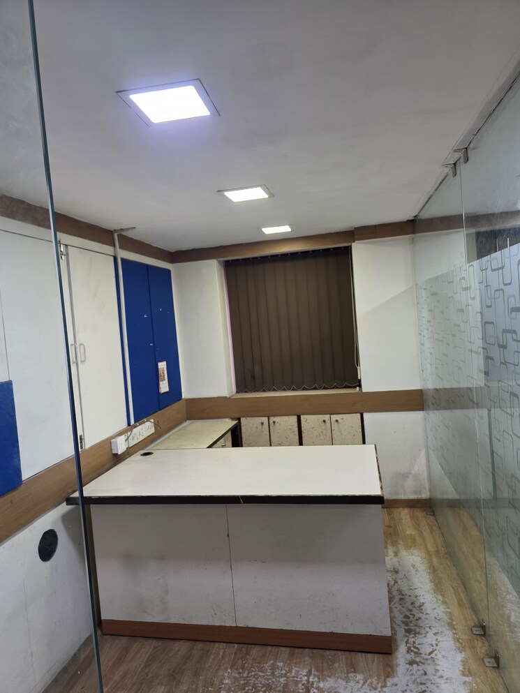 Team Area, park circus Commercial Office Space 1100 Sq.Ft. In Park Circus Kolkata 9197381