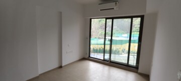 Room in 2 BHK Apartment at Kanakia Silicon Valley, Powai – for Rent