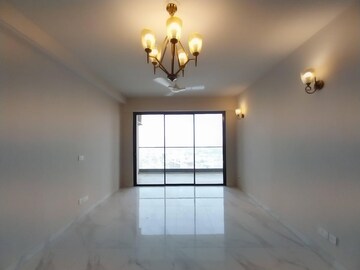 Room in 4 BHK Apartment at DLF The Ultima, Sector 81 – for Sale