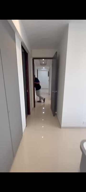 Building Lobby in 2 BHK Apartment at Kalpataru Paramount, Kapur Bawdi – for Rent