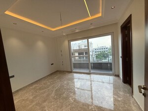 Room in 5 BHK Builder Floor at Model Town – for Sale