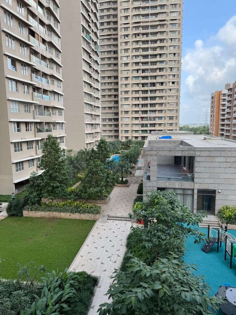 Exterior View, goregaon west Pg For Boys In Goregaon West 9197465