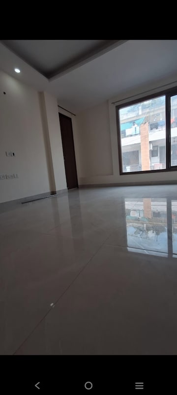Room in 4 BHK Builder Floor at Saket – for Rent