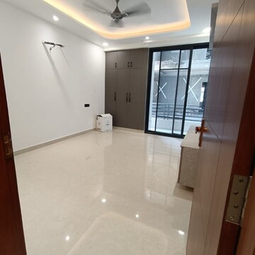 Kitchen in 4 BHK Builder Floor at Sector 85 – for Sale