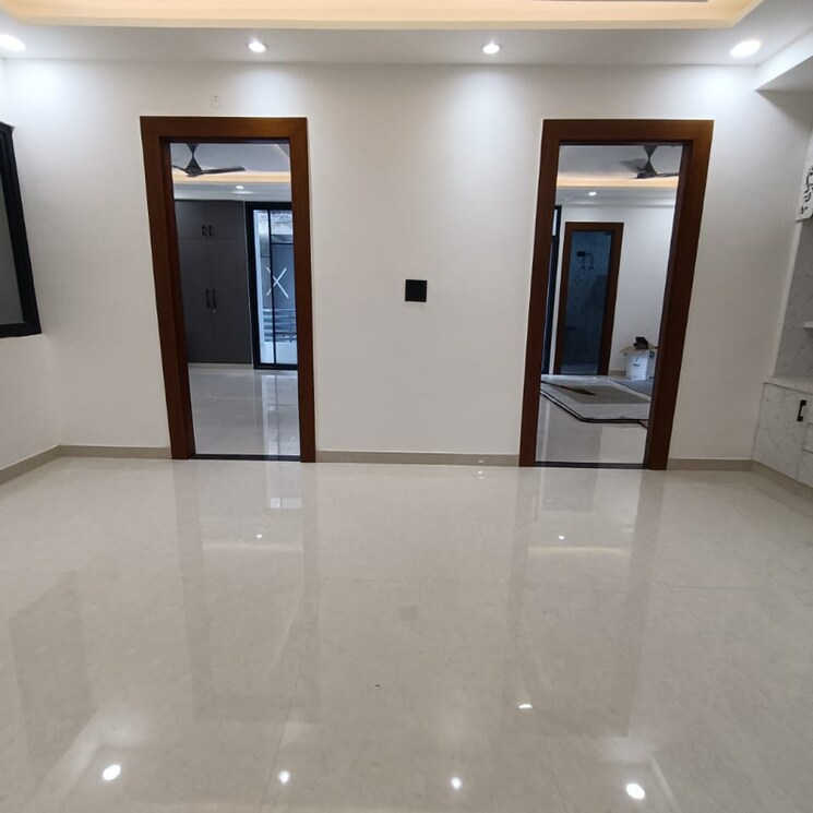 Room, sector 85 4 Bedroom 320 Sq.Yd. Builder Floor In Sector 85 Faridabad 9197514