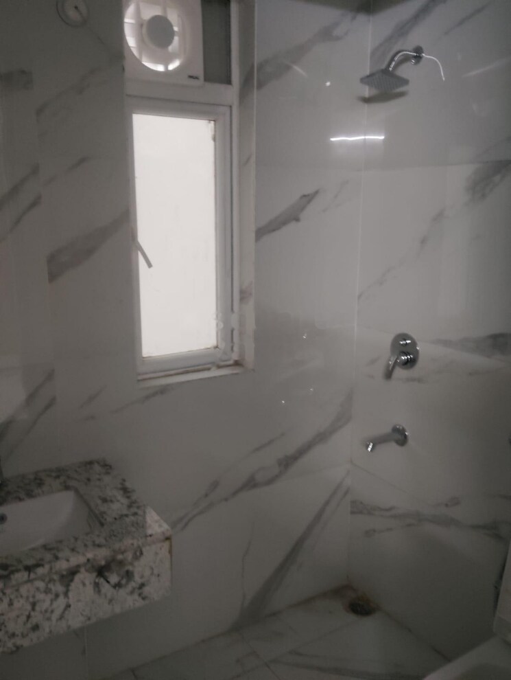 Bathroom, bestech-park-view-altura 4 Bedroom 2504 Sq.Ft. Apartment In Sector 79 Gurgaon 9197505