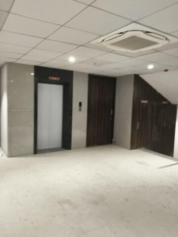  Office Space in IT/SEZ – Exterior View View at Vile Parle West - for Rent
