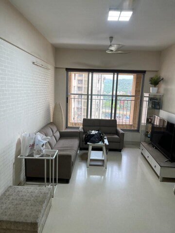 2 BHK Apartment For Rent in Lodha Aqua, Mira Road