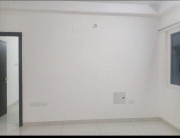 Room in 2.5 BHK Apartment at Aparna Sarovar, Nallagandla – for Rent