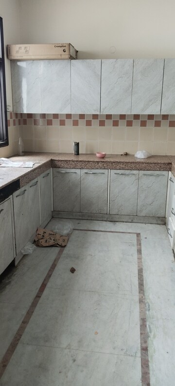 Kitchen in 4 BHK Builder Floor at Sector 55 – for Rent
