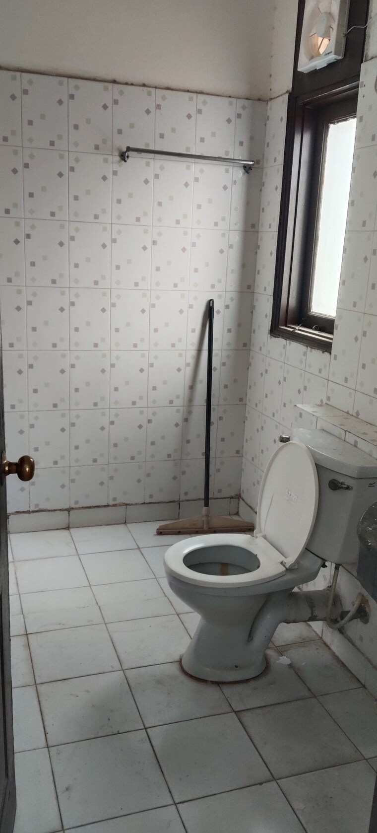 Bathroom, sector 55 4 Bedroom 4000 Sq.Ft. Builder Floor In Sector 55 Gurgaon 9197662