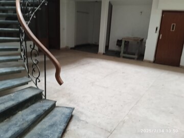 Staircase in 6+ BHK Villa at DLF Royale Residences, Dlf Phase I – for Rent