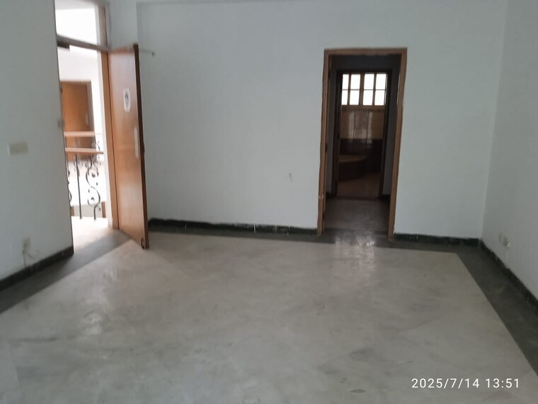 Room, dlf-royale-residences 6+ Bedroom 500 Sq.Yd. Villa In Dlf Phase I Gurgaon 9197701