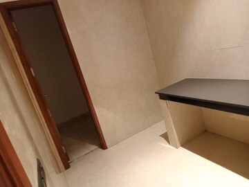 Balcony in 6+ BHK Villa at DLF Royale Residences, Dlf Phase I – for Rent