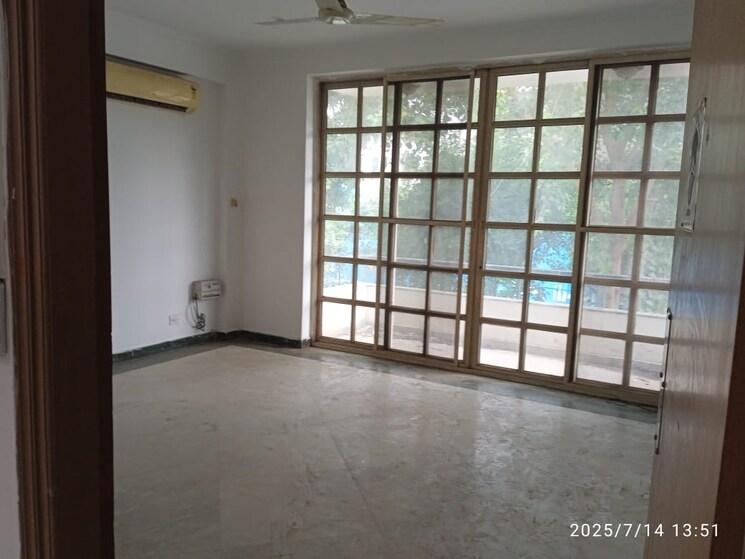 Room, dlf-royale-residences 6+ Bedroom 500 Sq.Yd. Villa In Dlf Phase I Gurgaon 9197701