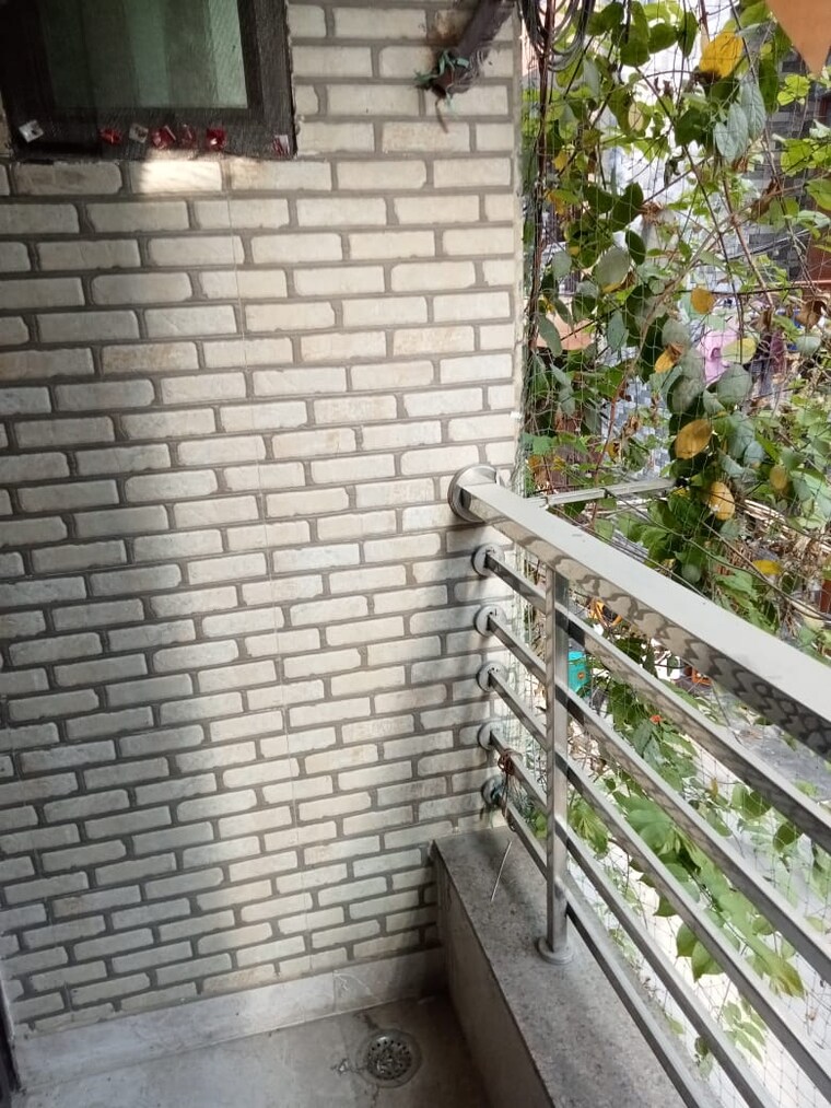 Balcony, uttam nagar 3 Bedroom 900 Sq.Ft. Builder Floor In Uttam Nagar Delhi 9197707