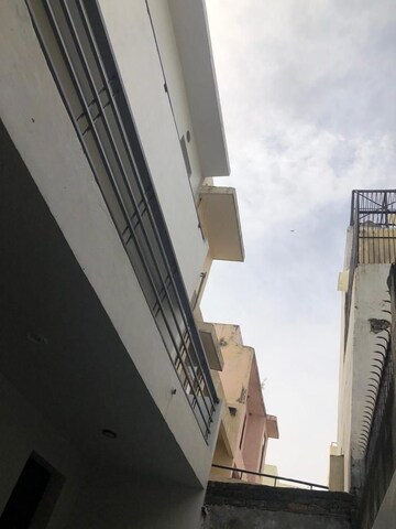 3 BHK Villa – Exterior View View at DLF Royale Residences, Dlf Phase I - for Rent