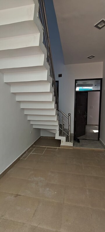Staircase in 3 BHK Villa at Gomti Nagar – for Sale