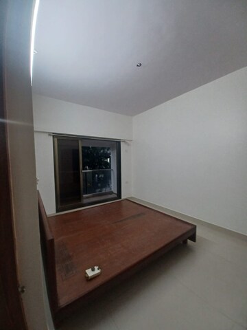 Room in 1 BHK Apartment at Vijayaben Kanji Tower, Vile Parle East – for Sale